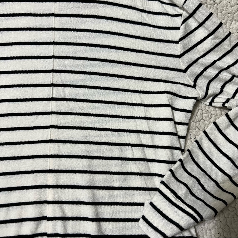 A new days womens sz s striped cowl neck sweater Pullover Top Black/white - Picture 4 of 6
